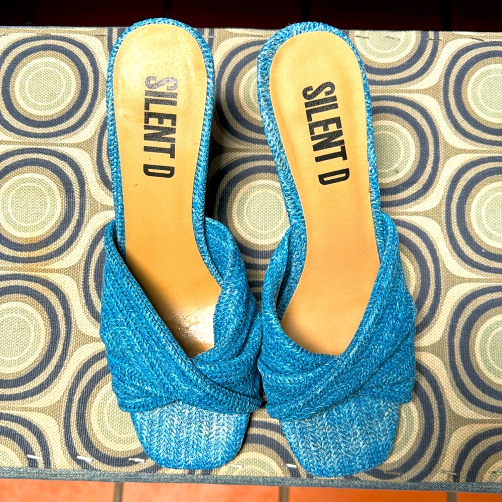 Women’s 40 summer wedge